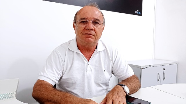 José Carneiro é exonerado do Meio Ambiente e volta á Câmara