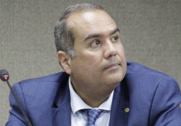 Líder da oposição critica mensagem de Rui: 'É um deboche'