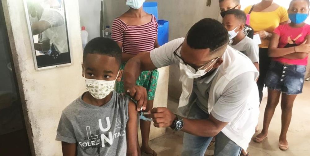 Saúde vacina crianças de 5 a 11 anos contra Covid-19 nesta terça-feira