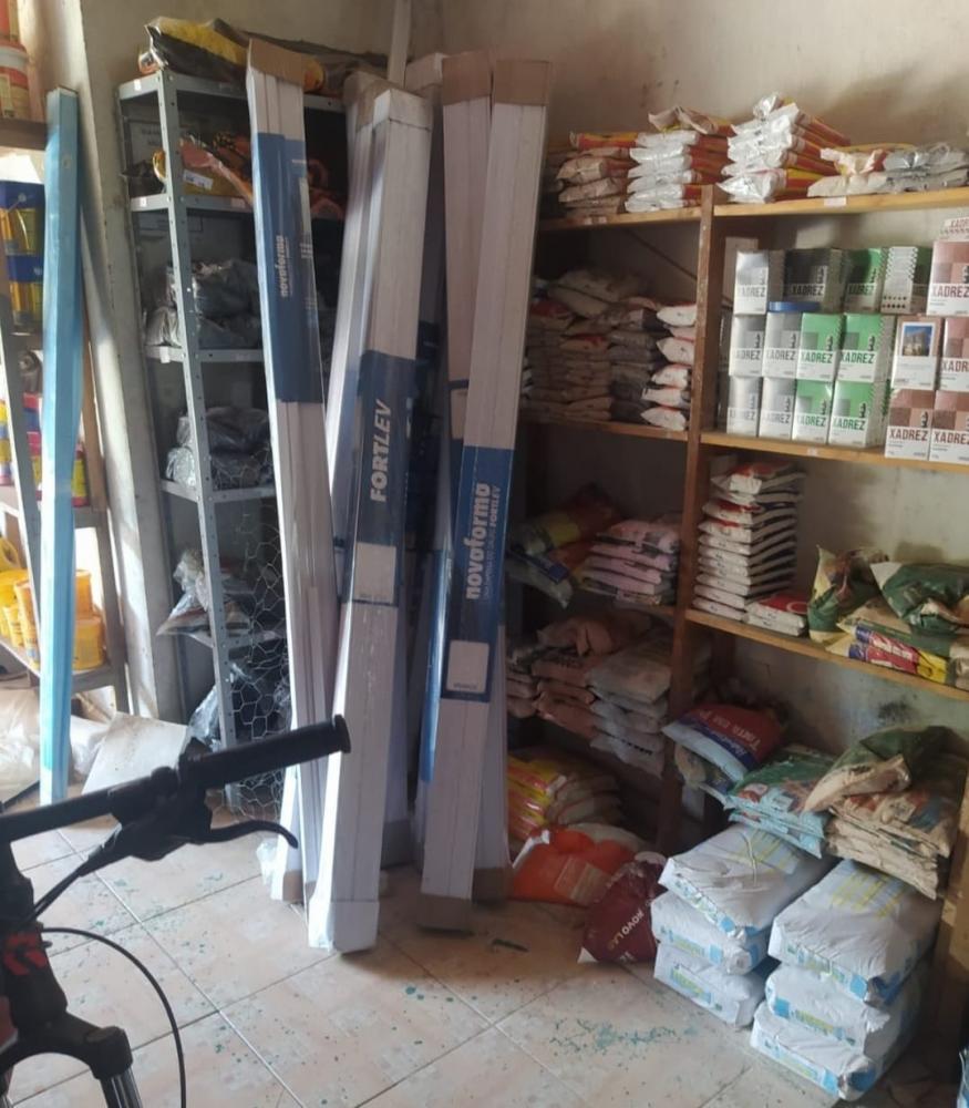 Comerciante é preso com carga de PVC roubada avaliada em 50 mil, em Entre Rios