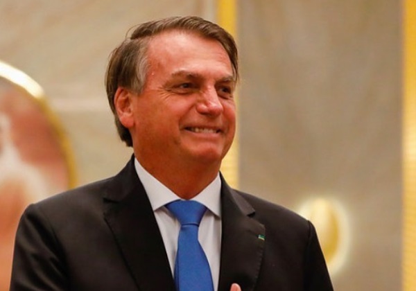 Bolsonaro receberá visita de príncipe saudita no Brasil em março