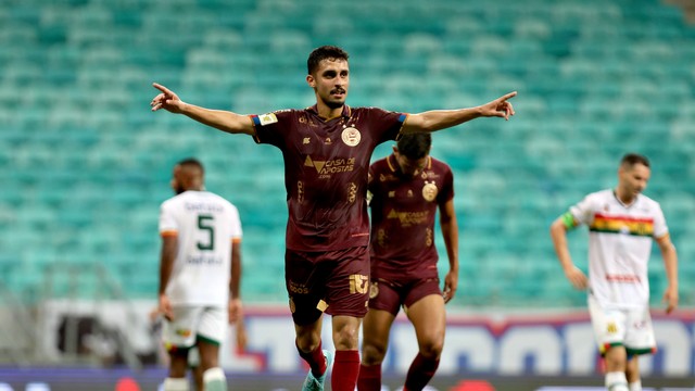 Mesmo depois de ônibus sofrer atentado e jogadores ficarem feridos, Bahia joga bem e vence o Sampaio Corrêa