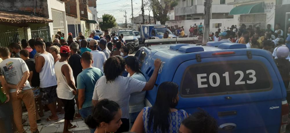 Presidiários são executados com cerca de 20 tiros no bairro Gabriela.