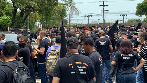 Governo abre negociação com policiais civis e greve da categoria é suspensa