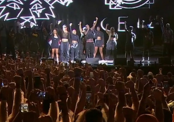 Artistas se manifestam contra Bolsonaro no Lollapalooza após decisão do TSE