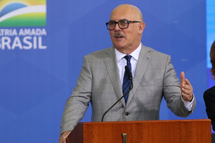 Governo oficializa saída de Milton Ribeiro, quarto ministro da Educação de Bolsonaro