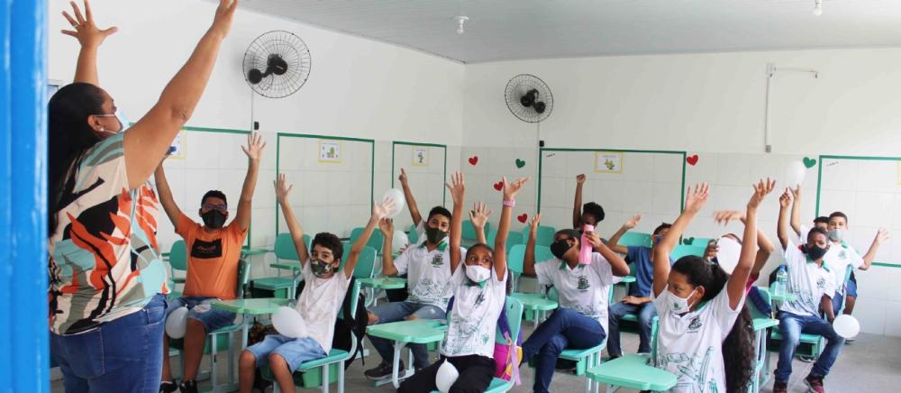 Justiça determina aos professores retorno às aulas