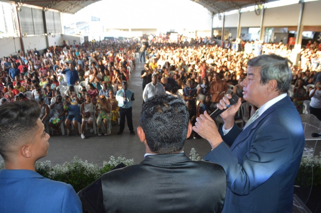 Prefeito esclarece que uso da máscara nas igrejas é opcional; veja outros ambientes