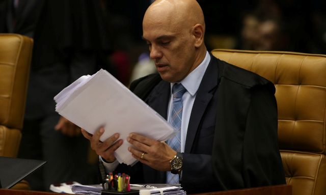 Ministro Alexandre de Moraes vota pela condenação de Daniel Silveira
