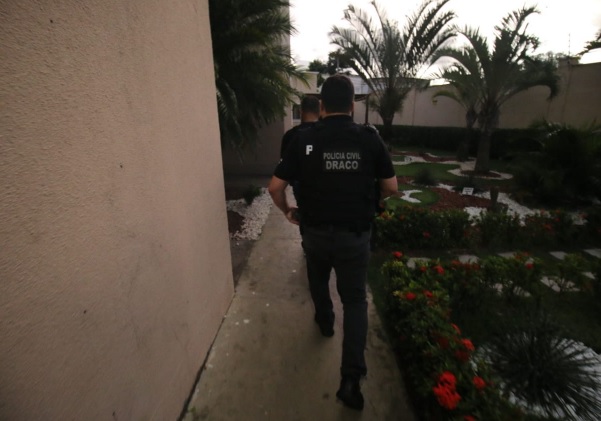 Mais de 200 policiais participam de operação para desarticular organização criminosa