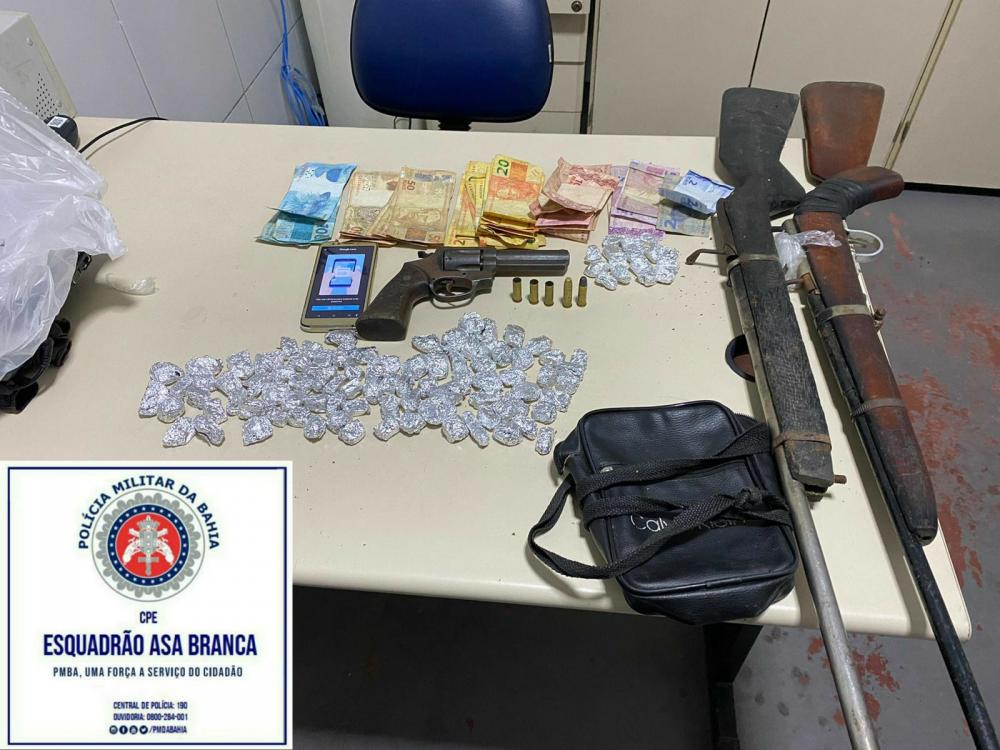 Equipes do Garra apreendem armas de fogo, munições e drogas no distrito de Humildes 