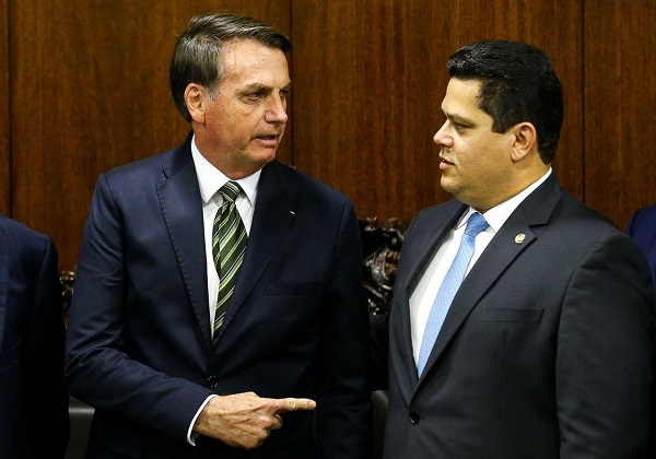 CGU aponta irregularidade após governo levar ‘Luz Para Todos’ a fazenda dos Alcolumbre