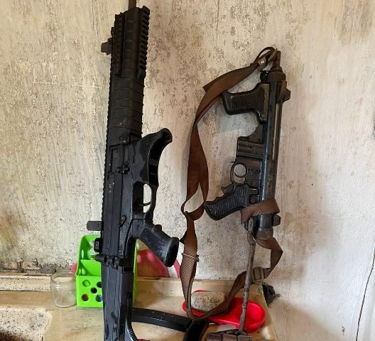 Submetralhadora e 40 kg de maconha são apreendidos em Santo Antônio de Jesus