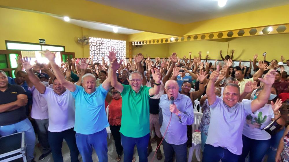  Carlos Geilson comemora apoio de Carlito do Peixe