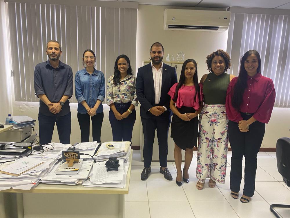 Complexo de Delegacias é inspecionado por membros da OAB Feira