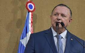 Presidente Adolfo Menezes confirma cancelamento do recesso parlamentar na ALBA