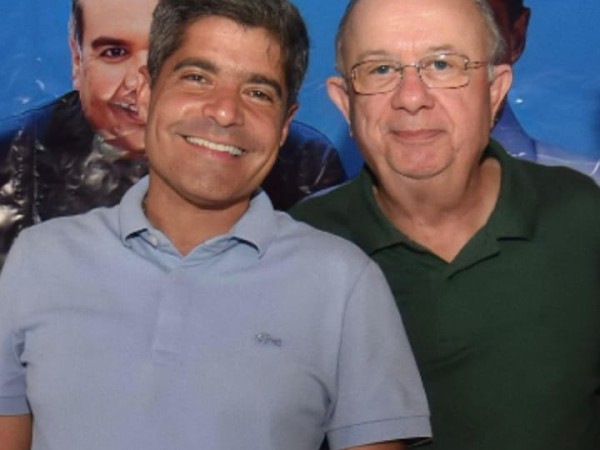 ACM Neto presta emocionante homenagem ao amigo José Ronaldo