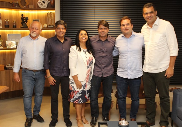 Mais uma prefeita do PSD declara apoio a ACM Neto e Cacá Leão