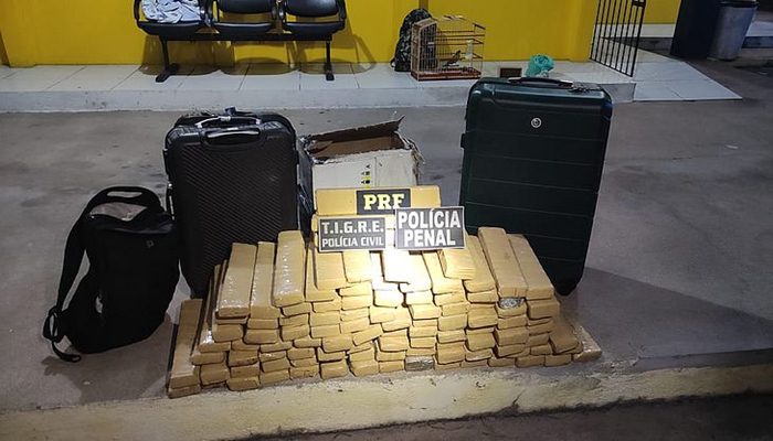 Duas mulheres são presas com 85 Kg de maconha que seriam entregues em Feira de Santana