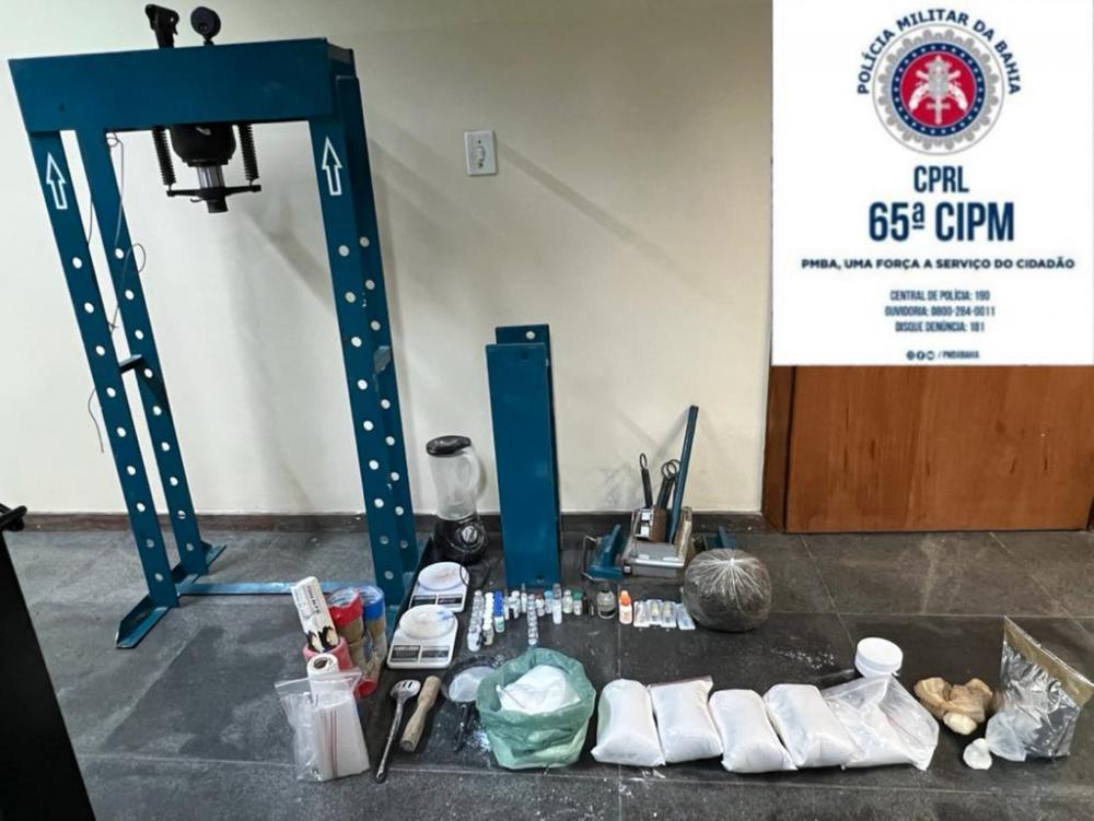 PM apreende cocaína e desmancha laboratório de droga no Jardim Acácia