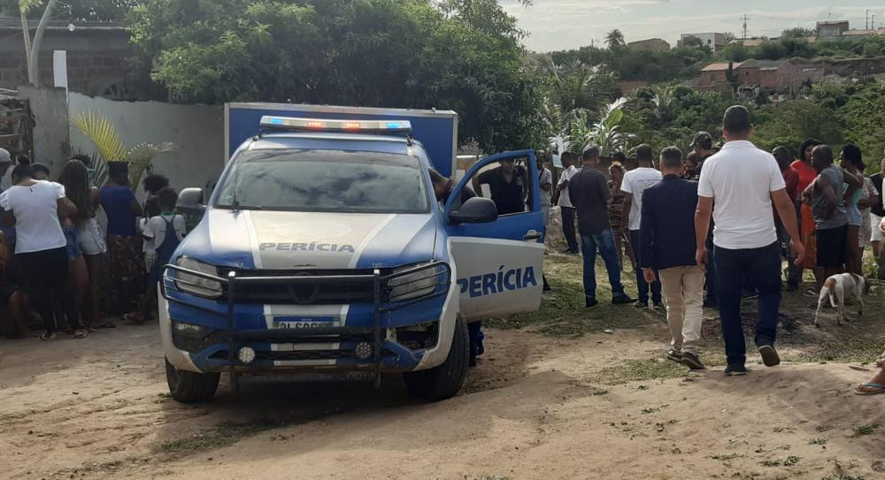 Homens são executados a tiros no Jussara