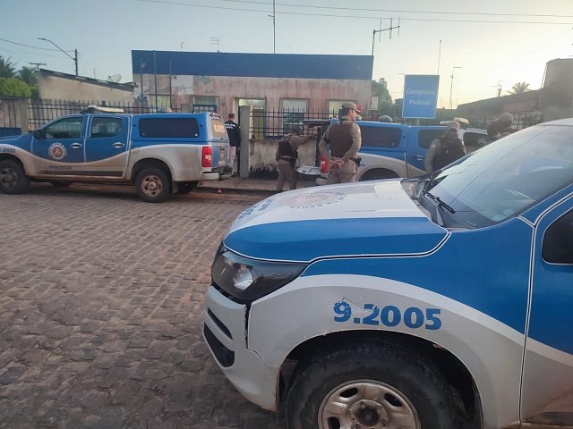 Homem é preso tentando arrombar caixa eletrônico