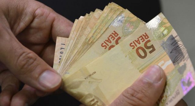 Candidatos, partidos e federações devem prestar contas até esta terça