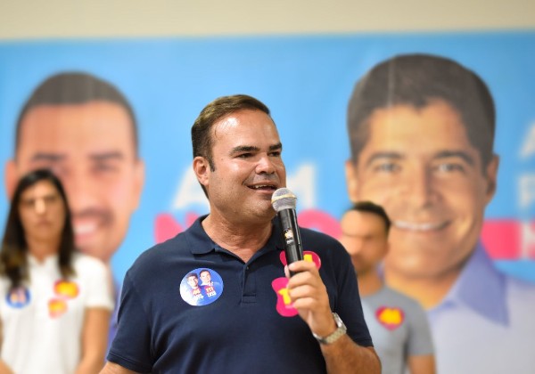 Cacá Leão manifesta confiança na vitória durante ato no oeste