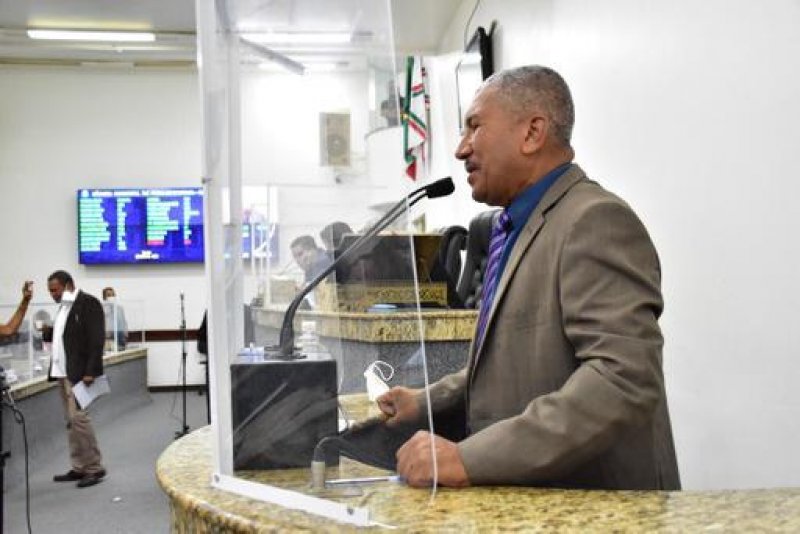 Humildes vai receber R$ 850 mil em emendas orçamentárias de senador e deputado