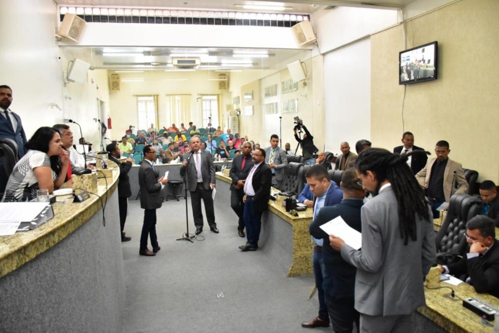 Câmara invalida Projeto de Decreto Legislativo, exoneração e sucessão na presidência da Agência Reguladora de Feira