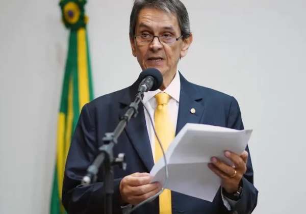 PTB e Patriota anunciam fusão para criar a sigla Mais Brasil