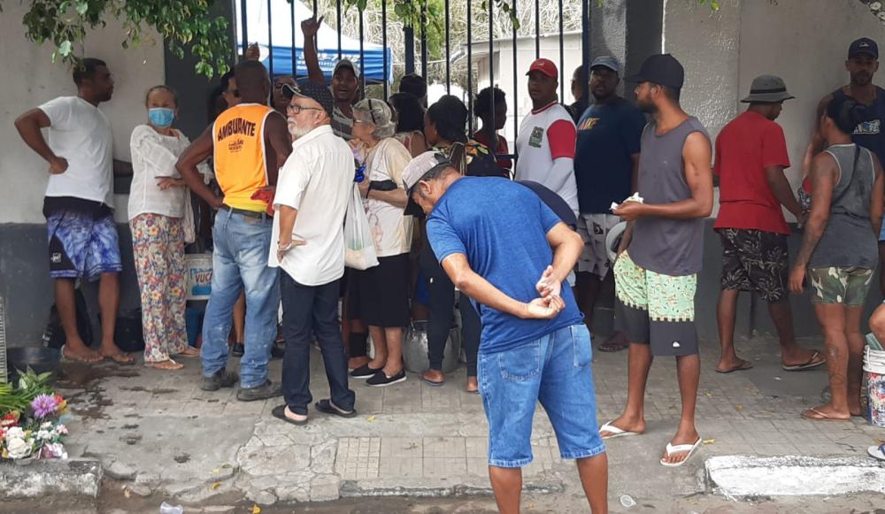 Cemitério proíbe lavagem de túmulos no dia de finados