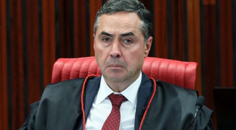 Barroso é vaiado e xingado por grupo de bolsonaristas em Santa Catarina