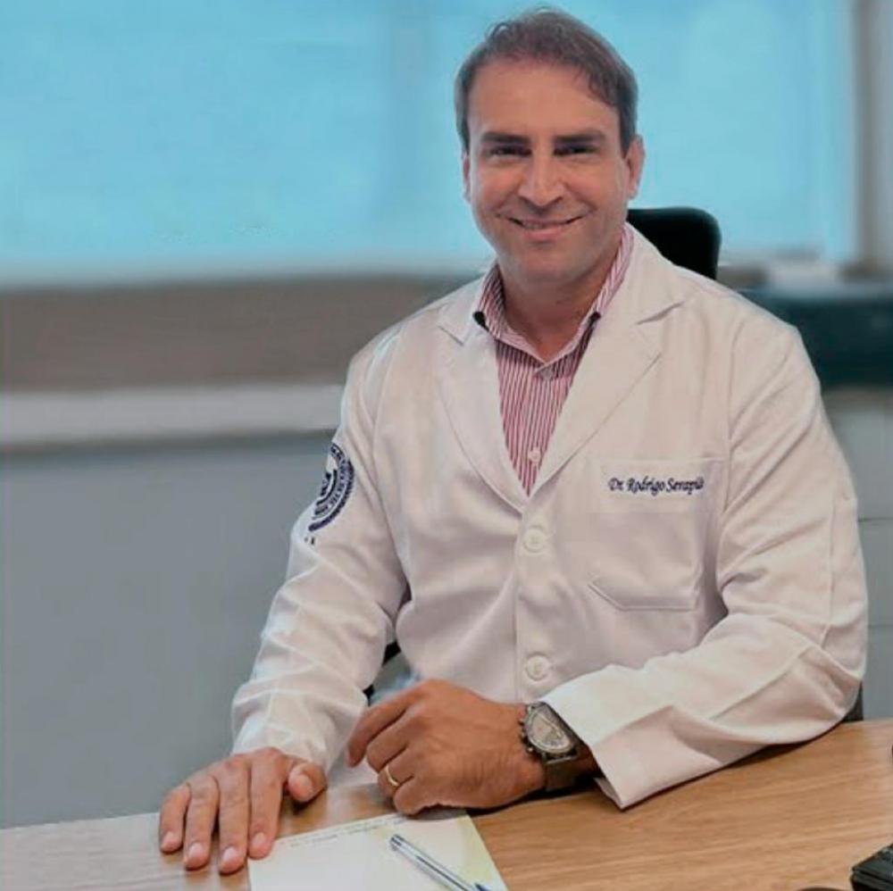 Novembro Azul: urologista alerta para a necessidade de os homens retomarem os cuidados com a própria saúde