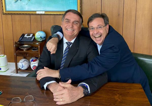 Derrotado nas eleições, ex-ministro do Turismo ganha presidência da Embratur