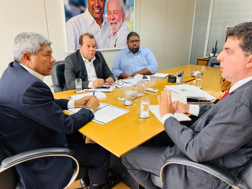 Jerônimo assume compromisso de aprofundar relação com Defensoria Pública