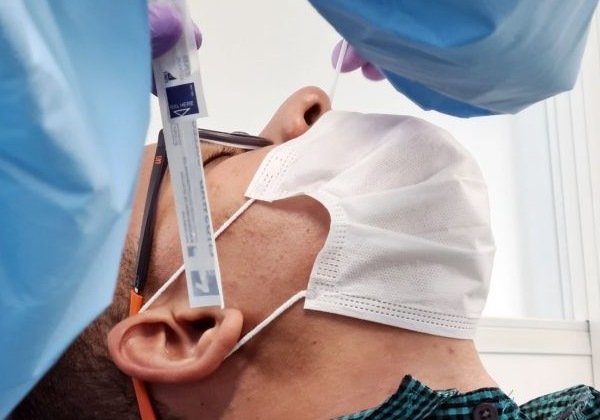 Brasil registra 7.332 casos e 15 mortes em 24 horas