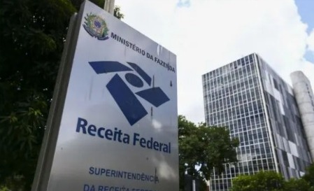 Concurso da Receita Federal tem salário de até R$ 21 mil e abre inscrições no dia 12