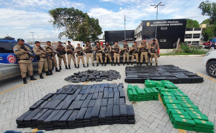 CPRL: Operação Aeroleste resulta na apreensão de armas de fogo e toneladas de maconha em Feira de Santana