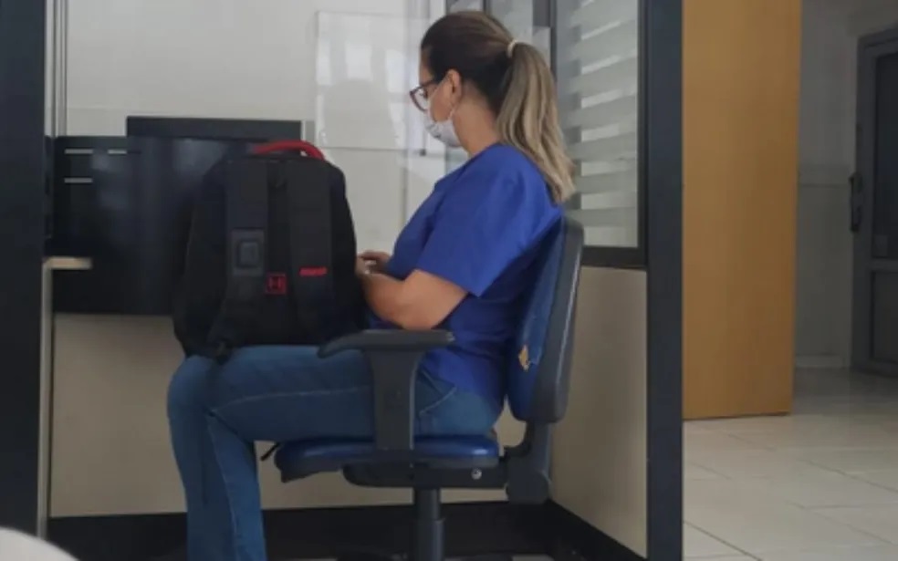 Mulher é presa em flagrante por atuar sem registro médico