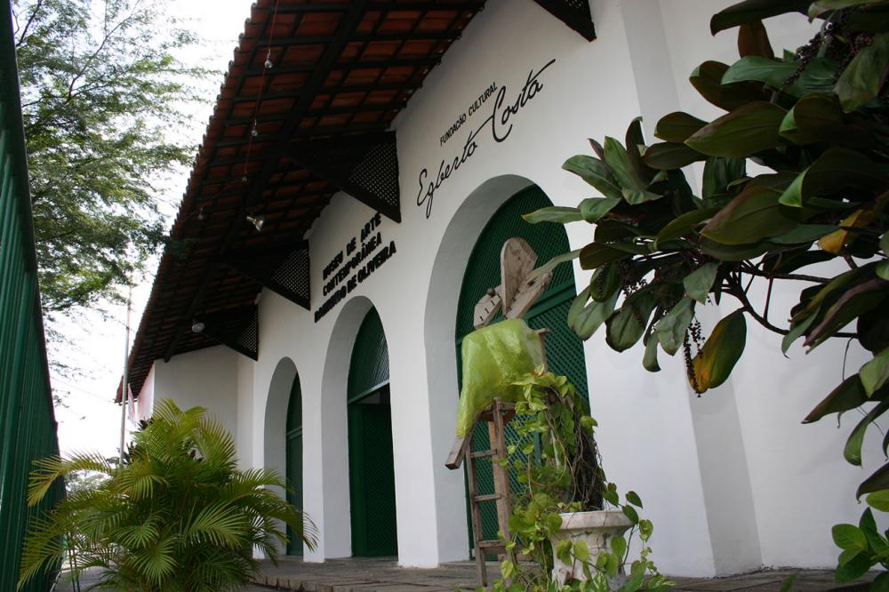 Museu de Arte Contemporânea promove oficinas gratuitas para a classe artística