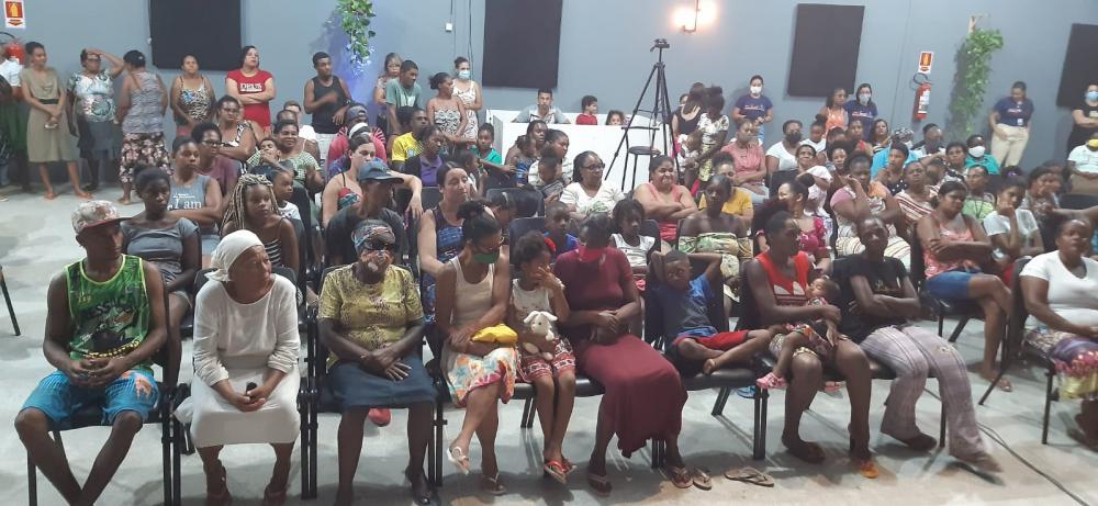 Igreja Evangélica Ministério Palavra Profética distribui 180 cestas básica a famílias do bairro Mangabeira