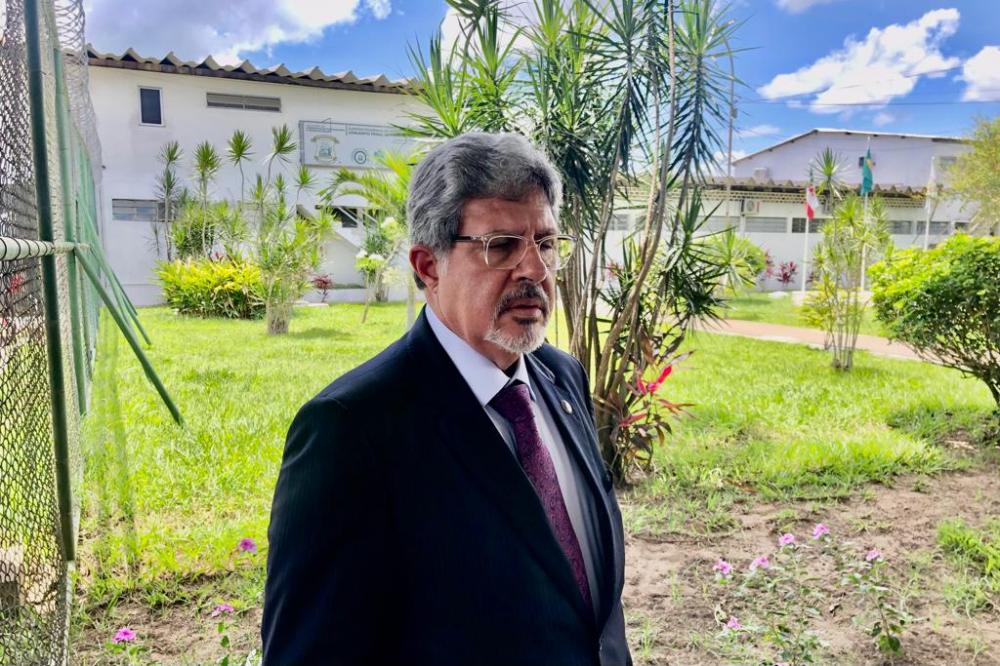 Secretário de Administração Penitenciária apresenta ações no Presídio de Feira após homicídios