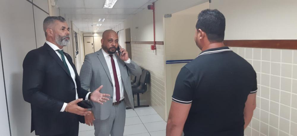 Pai denuncia abuso contra seu filho em 