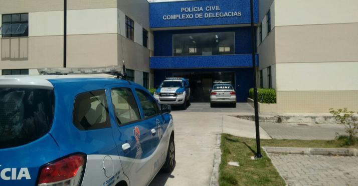 Acusada roubar mais de R$600 mil reais de clínica odontológica em Feira de Santana é presa