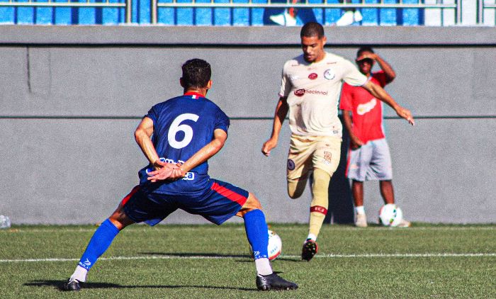 Baianão: em duelo de cinco gols, Bahia de Feira derrota o Jacuipense e deixa a zona de rebaixamento