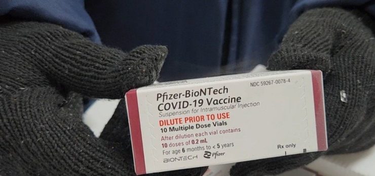 Bahia recebe carga de 300 mil doses da vacina Pfizer Baby