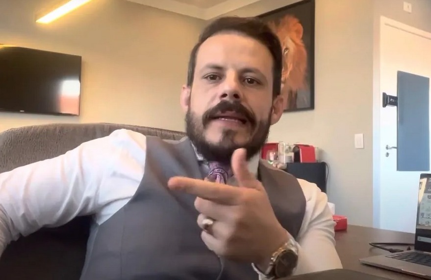 Morre advogado baleado pela própria arma em sala de ressonância