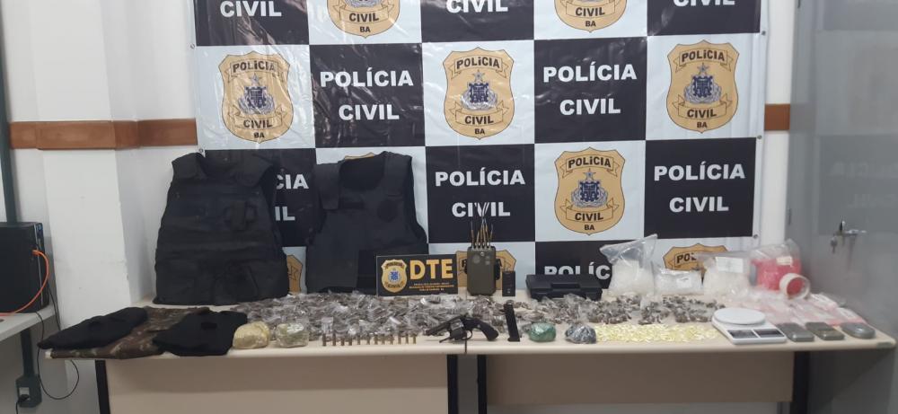 Acusado de tráfico de drogas é preso em casa no bairro Viveiros