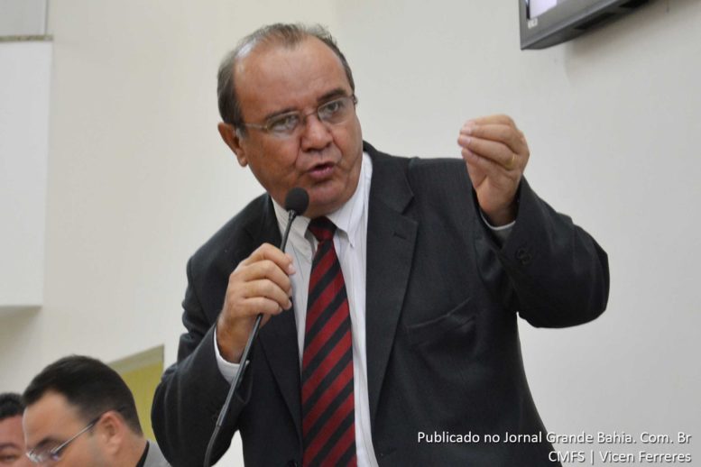 Vereador José Carneiro denuncia presidente da Câmara por improbidade administrativa